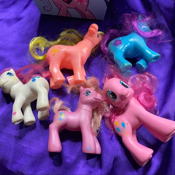 📌My little pony bundle & paperboard bucket some are vintage - Picture 6 of 13